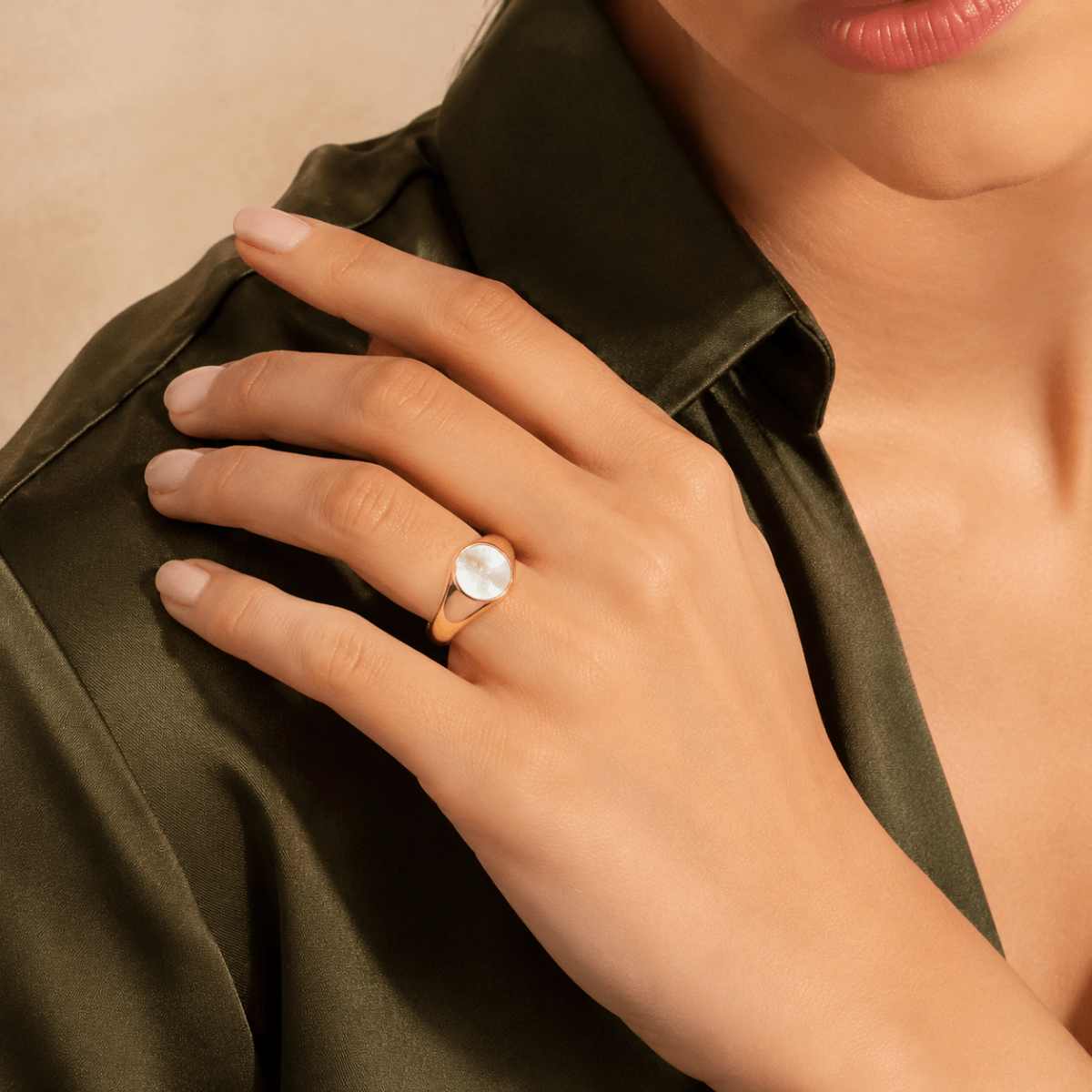 Altea Mother-of-Pearl Signet Ring