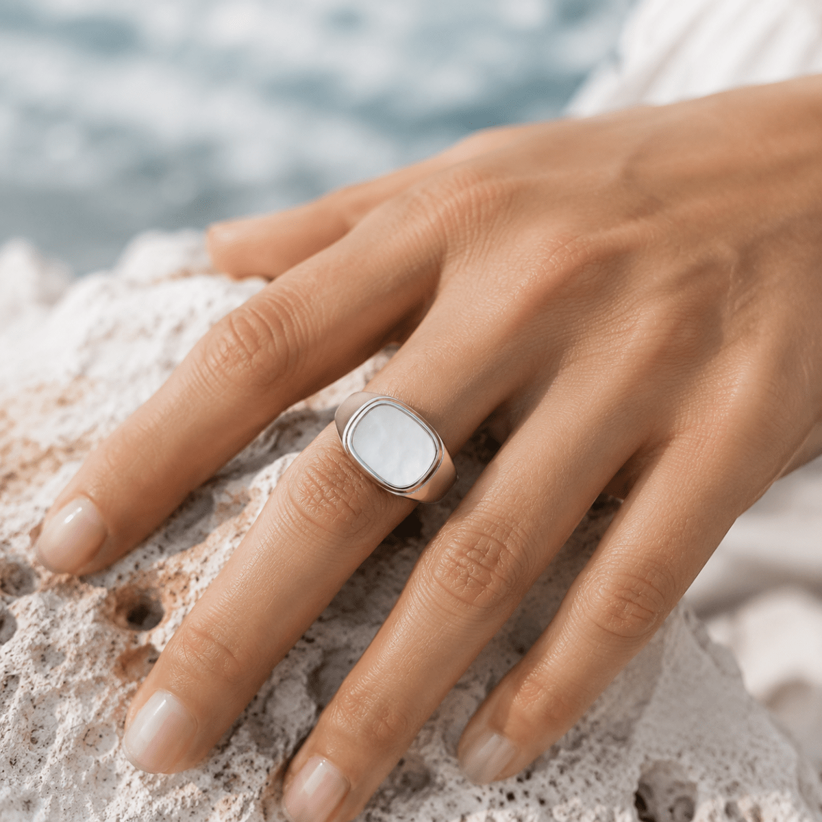 Calista Shell Signet Ring