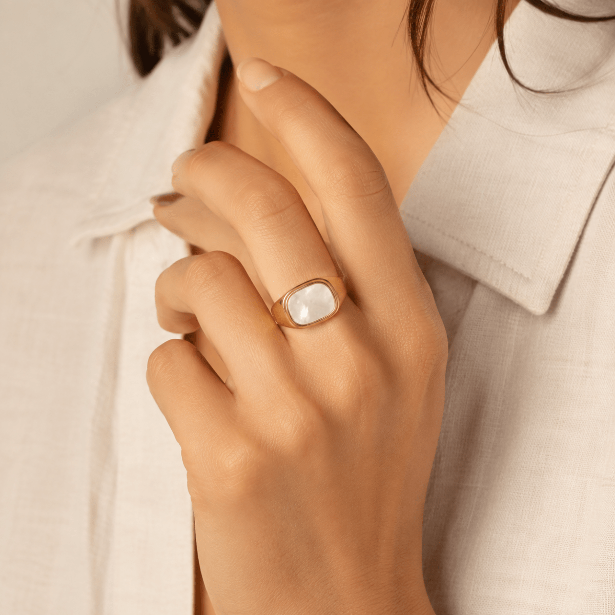 Calista Shell Signet Ring