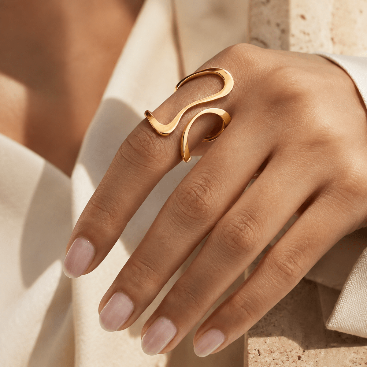 Eirene Sculptural Loop Ring