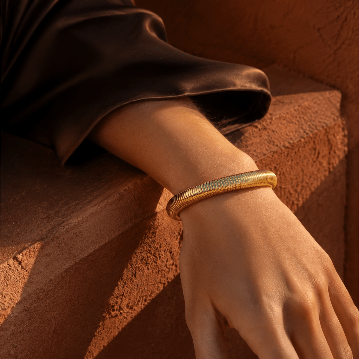 Elara Ribbed Flex Bangle