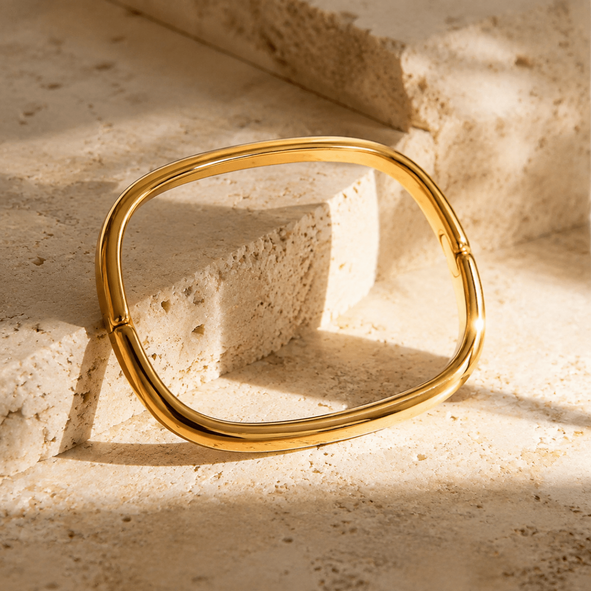 Isadora Rounded Square Hinged Bangle