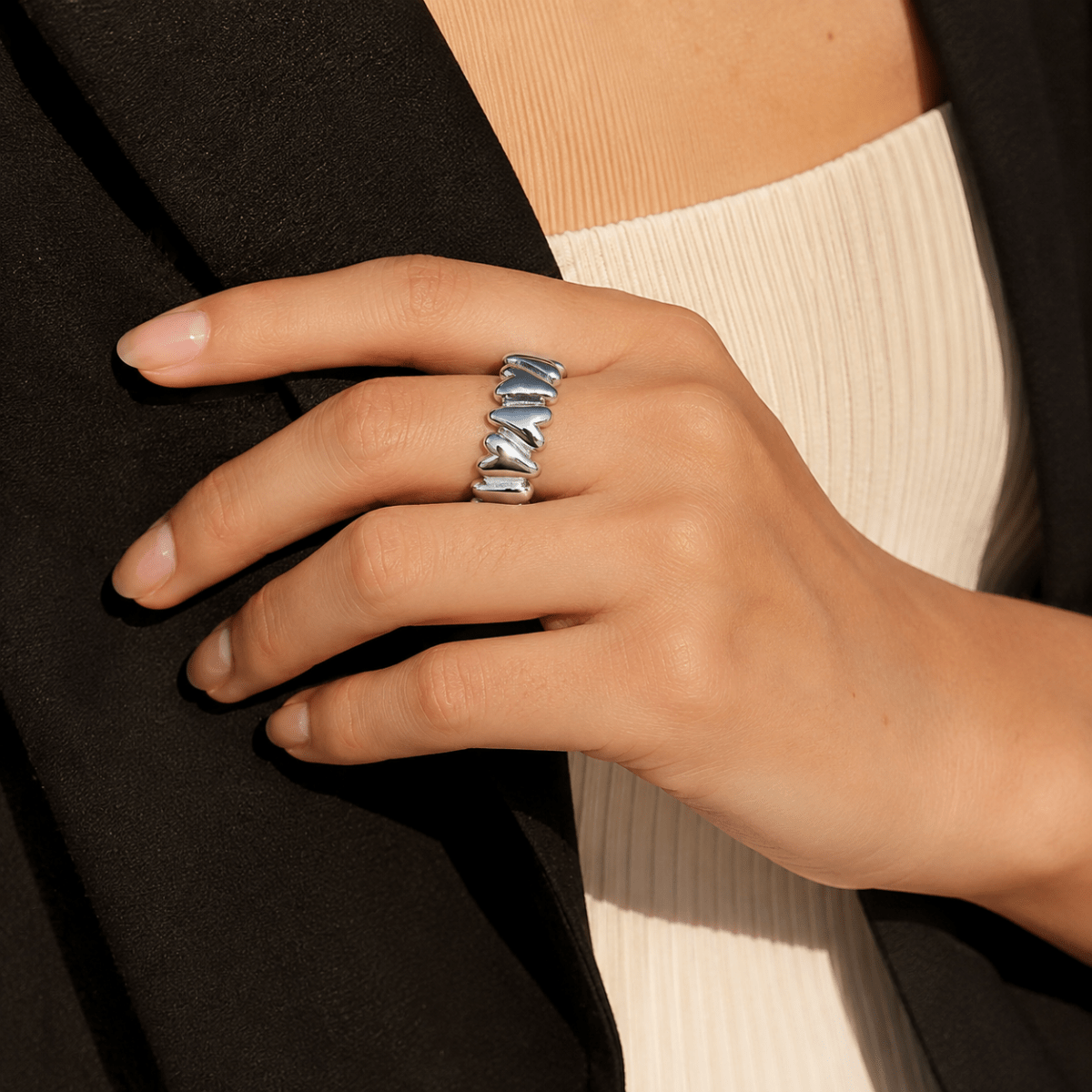 Lucia Sculpted Link Band Ring