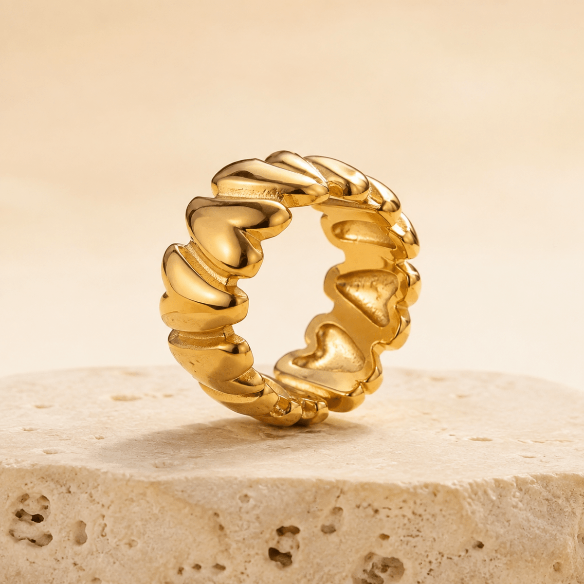 Lucia Sculpted Link Band Ring
