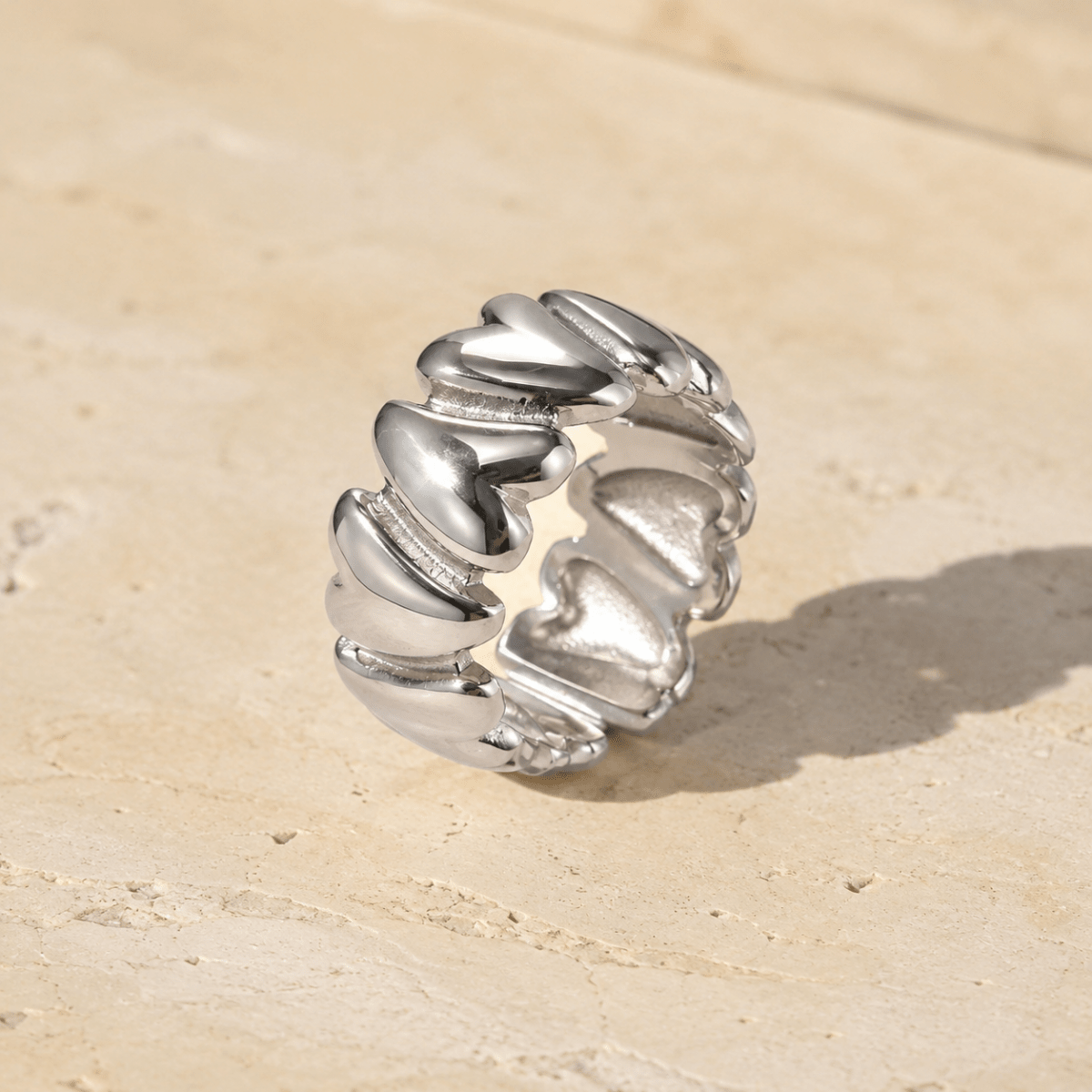 Lucia Sculpted Link Band Ring