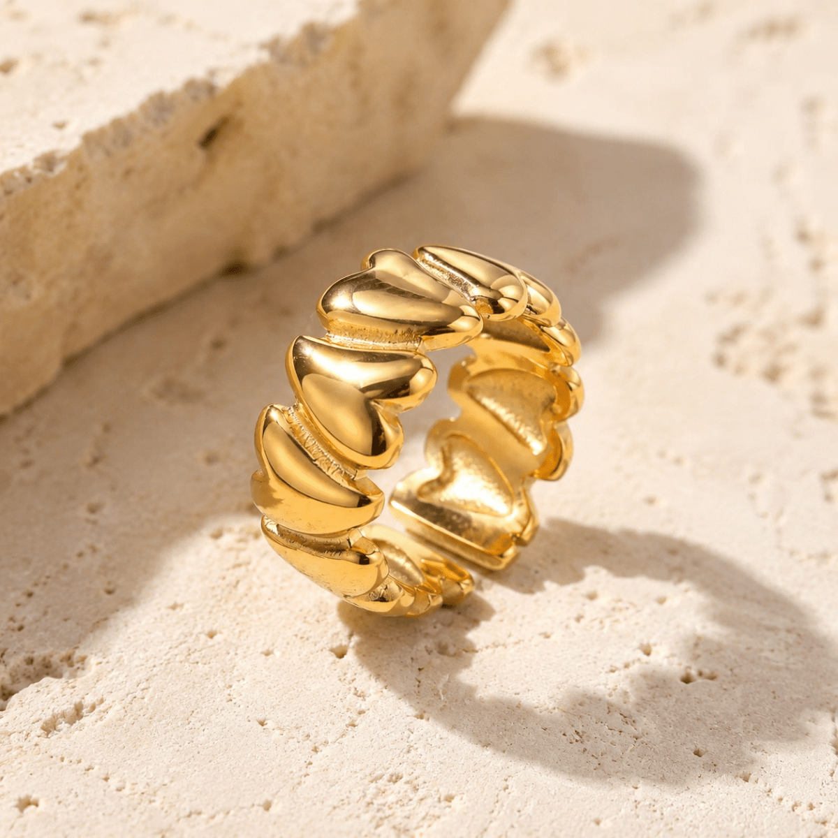 Lucia Sculpted Link Band Ring