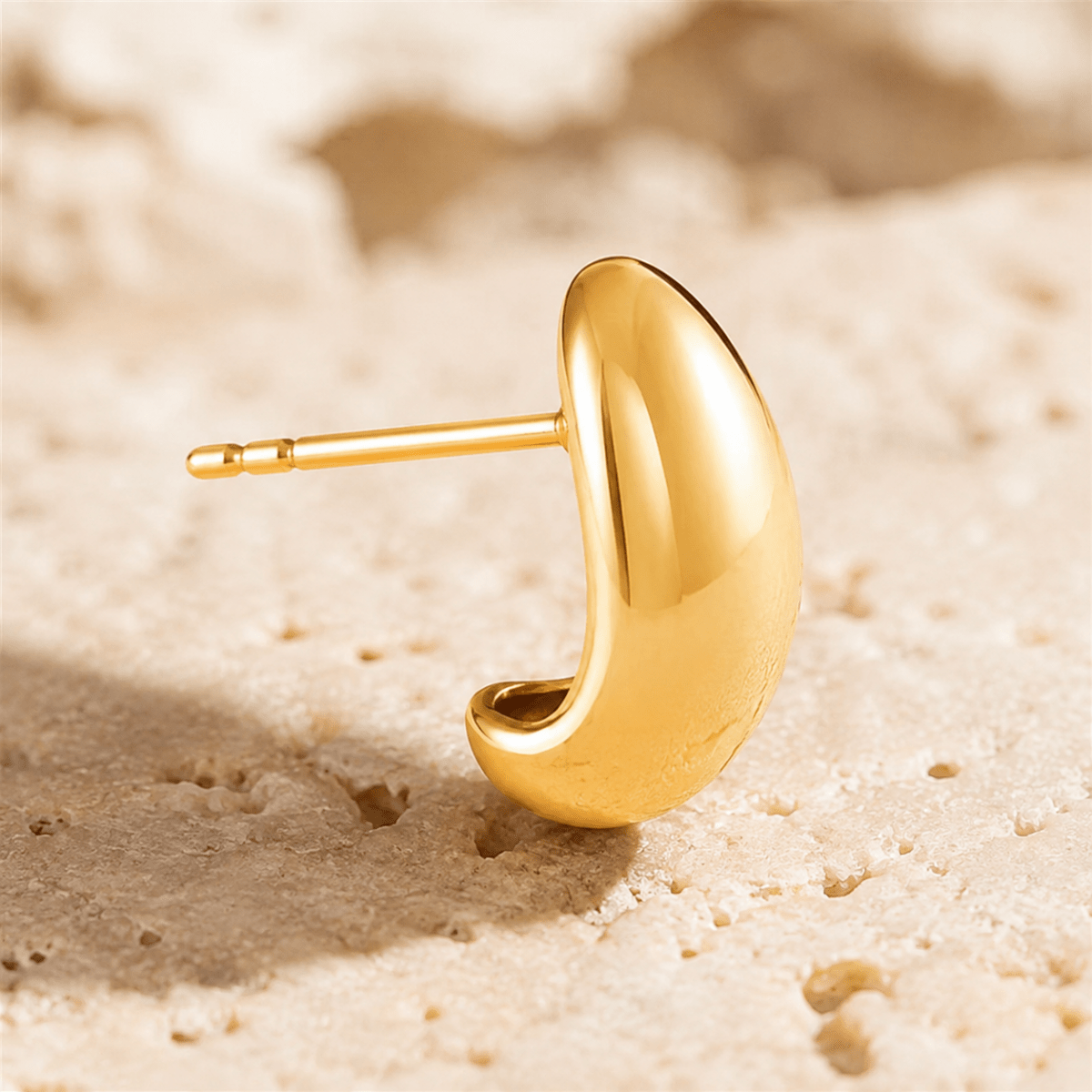 Mina Sculpted Bean Stud Earrings