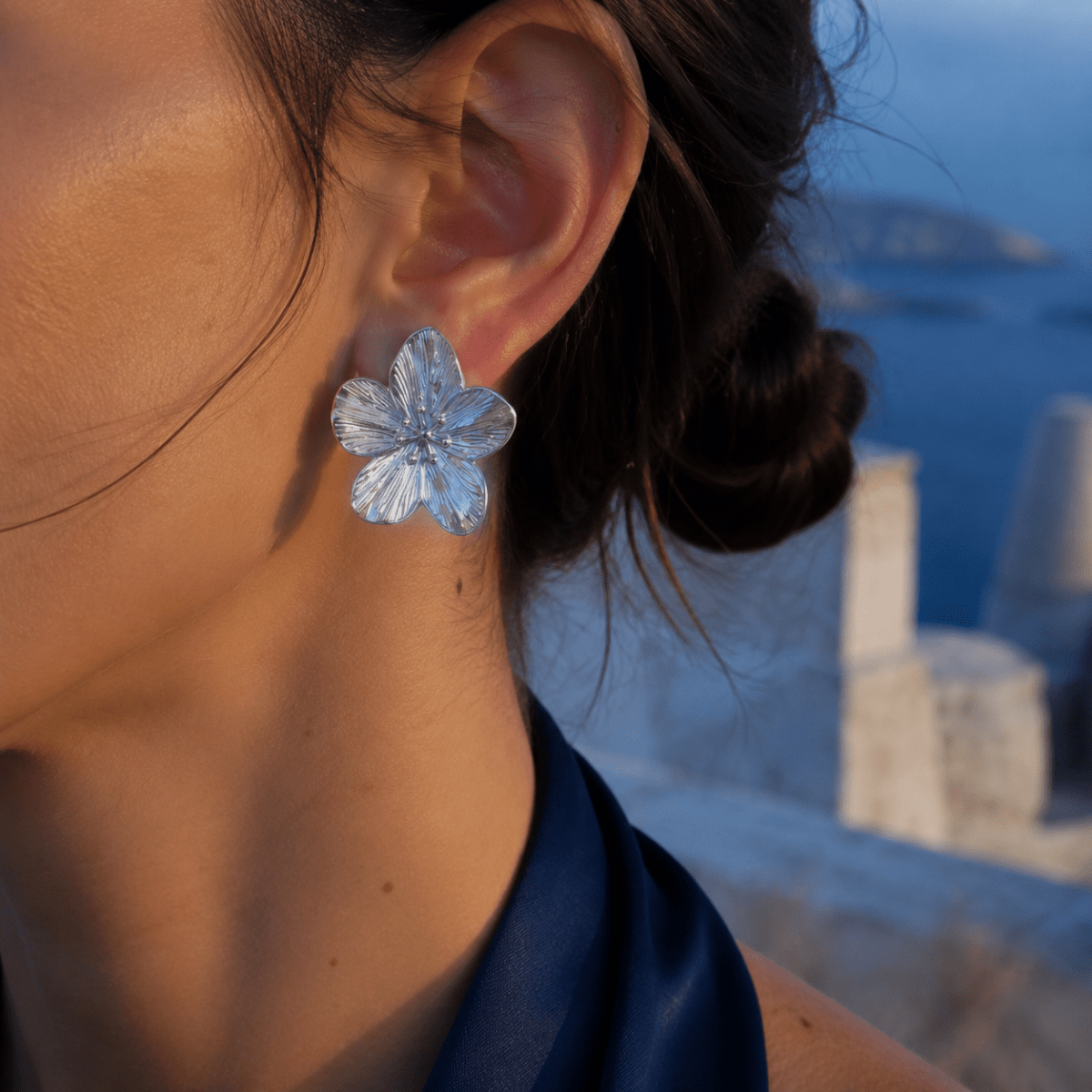 Neroli Sculpted Flower Stud Earrings