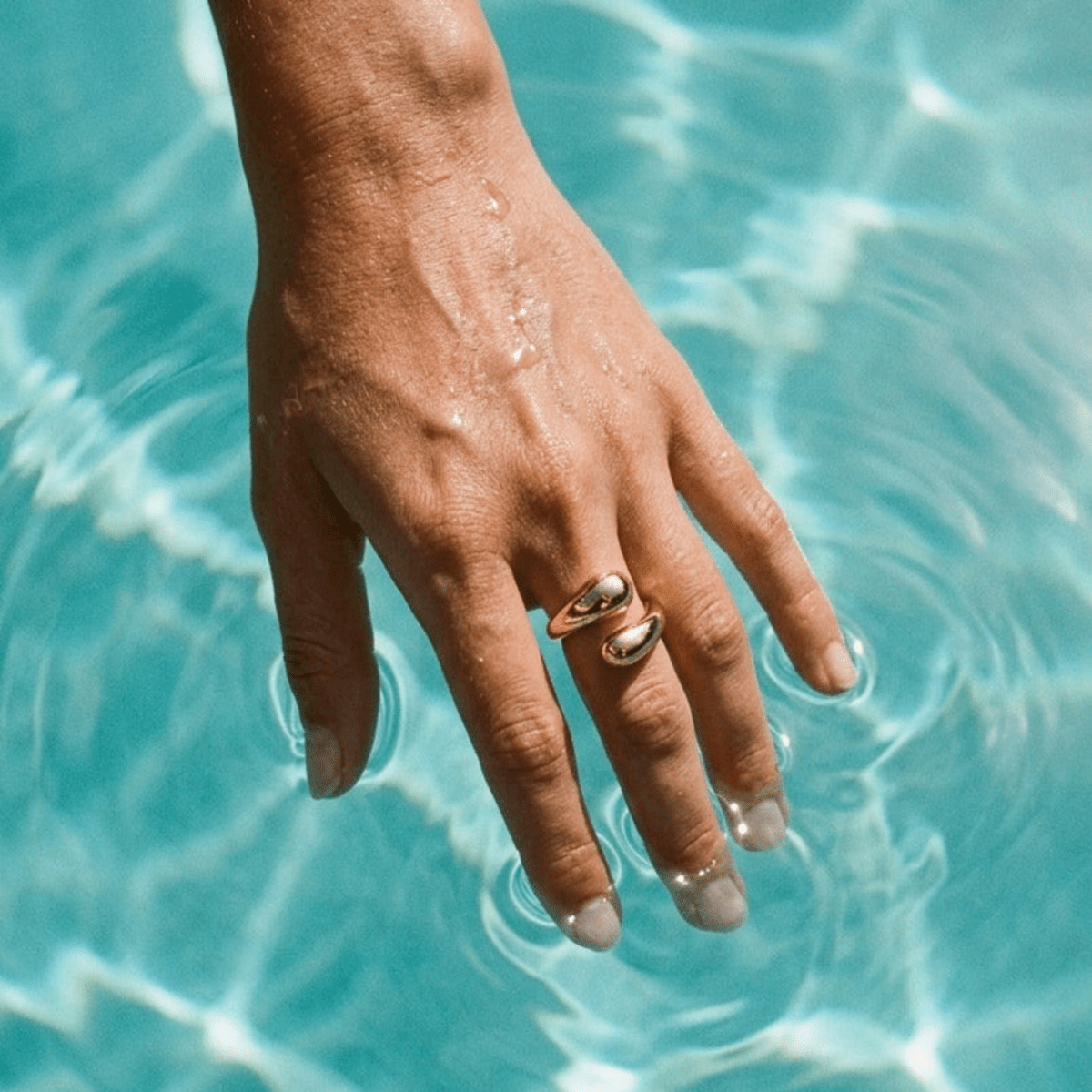 Ondina Sculptural Bypass Ring