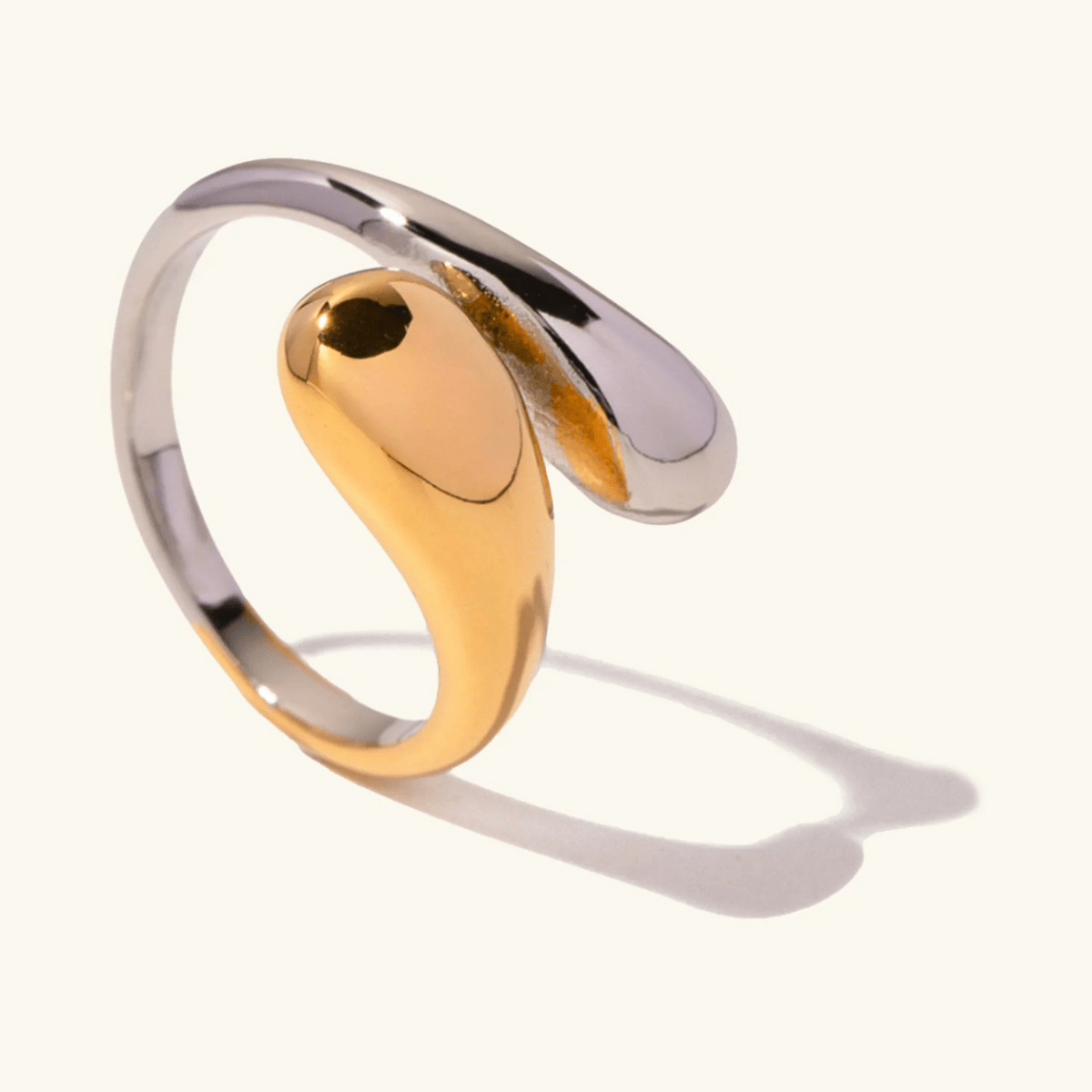 Ondina Sculptural Bypass Ring