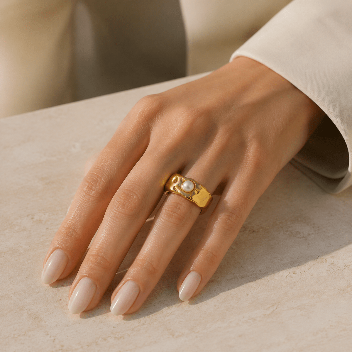 Perlina Sculptural Pearl Signet Ring