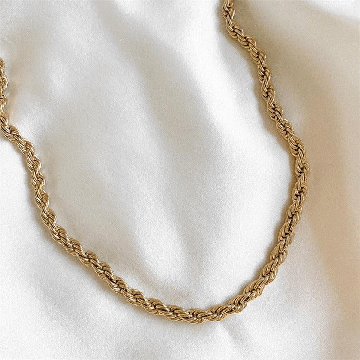 Selene Twisted Rope Chain Necklace