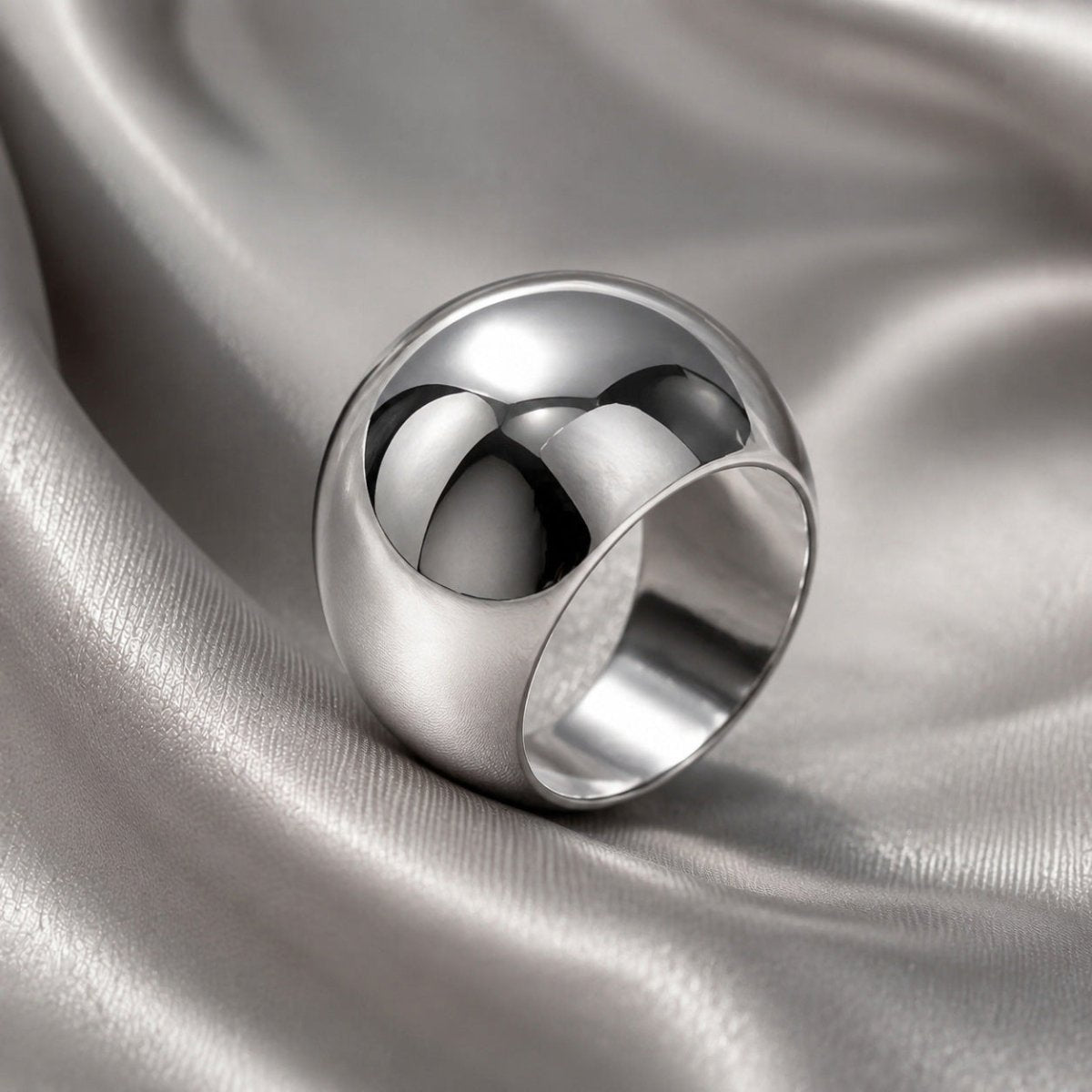 Vesper Dome Ring