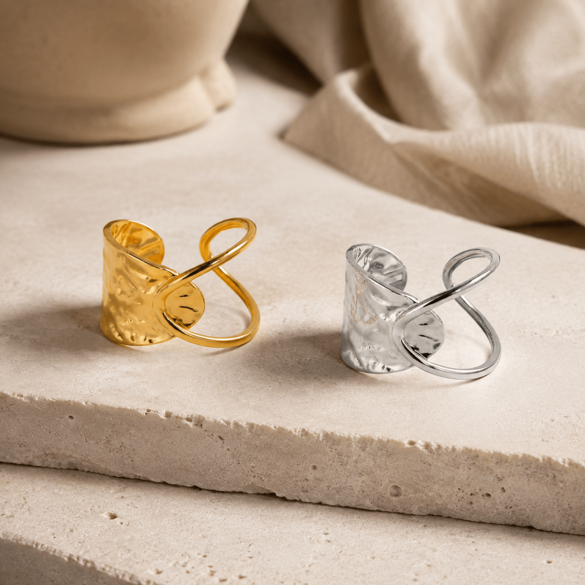 Vesta Sculpted Loop Ring