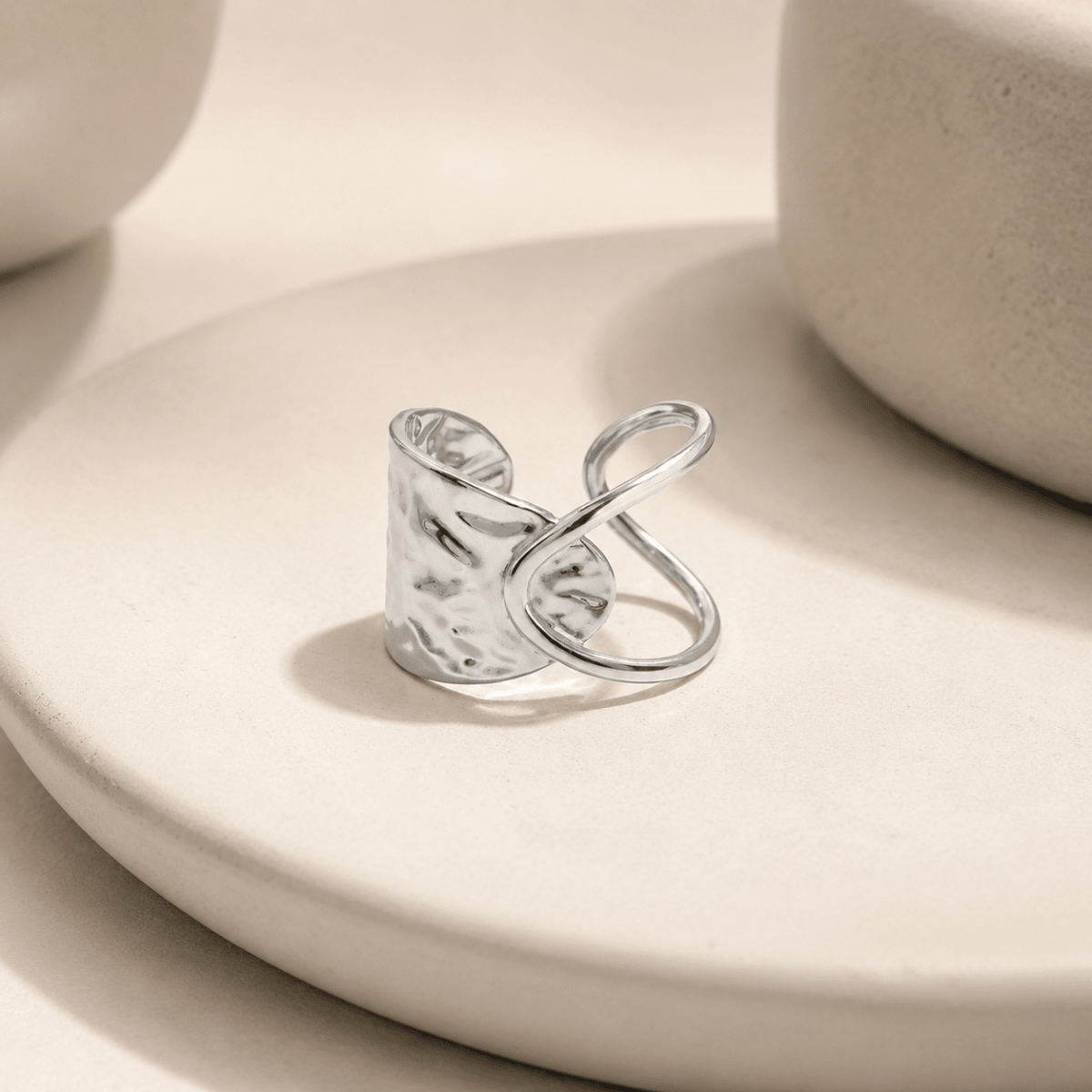 Vesta Sculpted Loop Ring