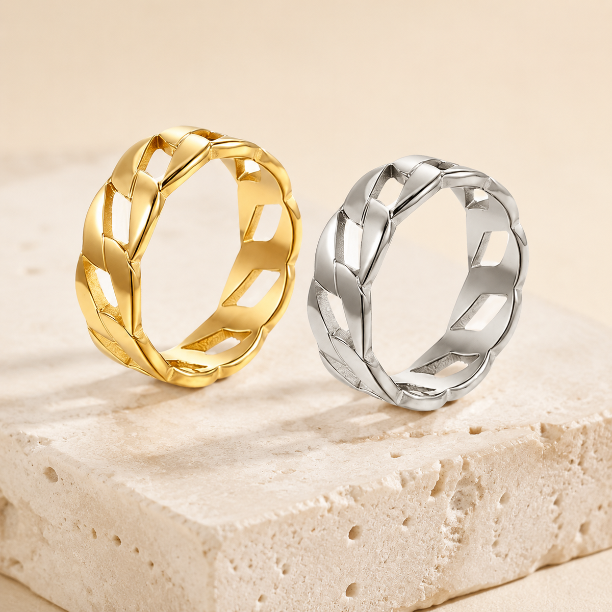 Virelia Polished Curb-Link Band Ring
